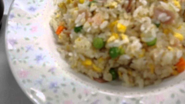 会社食堂　エビピラフ