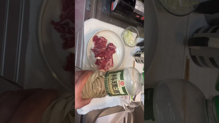 今回は豚肩ロースを買ってきて、ネギ塩豚丼を作りました。簡単に作れて美味しく作れましたので参考にしてみて下さい。概要欄から本編も見てねー👋