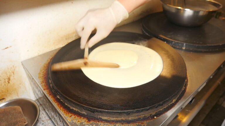 隠れ家的名店が本気で手掛けているもっちもちなガレットとクレープの作り方