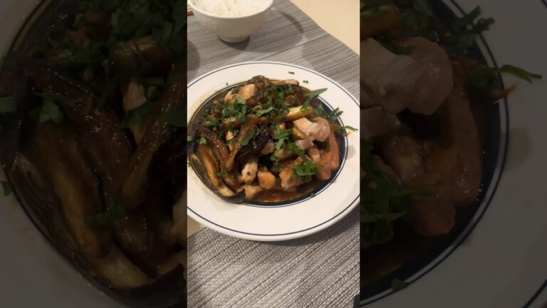 茄子と豚ロースの味噌炒めな晩ごはん。#男子ご飯 #料理男子 #料理勉強中 #おうちごはん #クッキングラム #自炊男子 #よるごはん日記 #暮らしを楽しむ #茄子レシピ #豚ロースレシピ