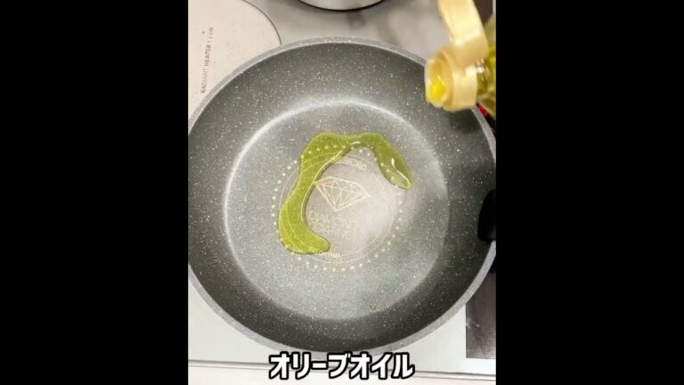トマトと卵のチャーハンを作ってみた！#Shorts