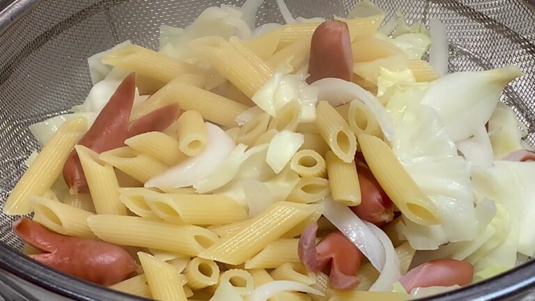 業務スーパーのペンネ！鍋一つで簡単ヘルシーなキャベツウインナー玉ねぎペンネの作り方