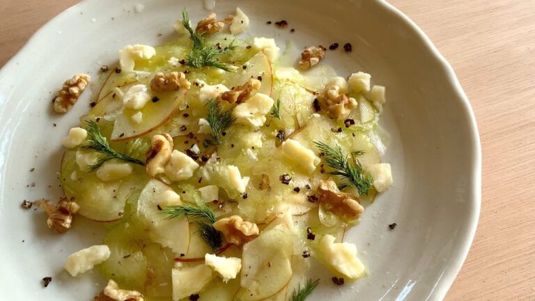 スライサーで簡単に😉【りんごとセロリのスプリングサラダ】