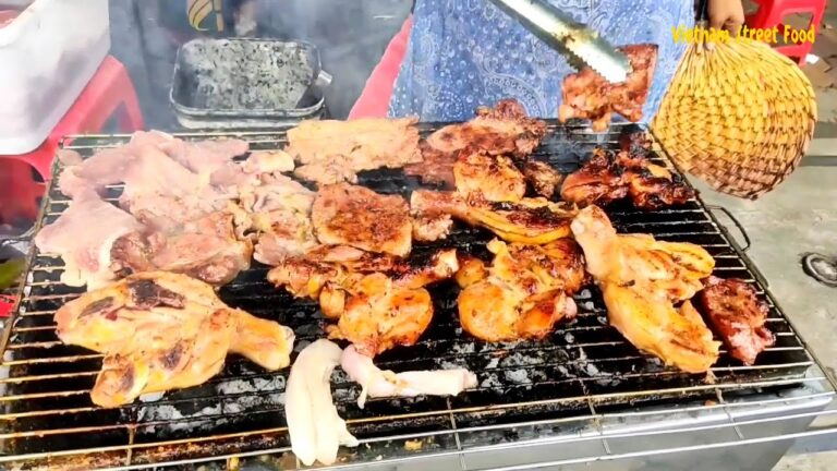 Mouth-watering! 8 Vietnam Street Food You'll Never Forget