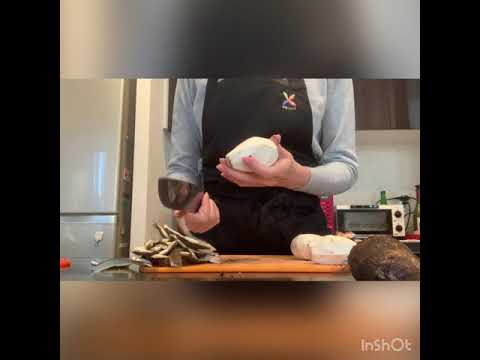 【里芋の煮っ転がしのポイント】  The point of boiling taro