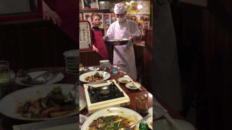 知る人ぞ知る名店「麺覇王」で薬膳鍋！最強のボーンブロススープ