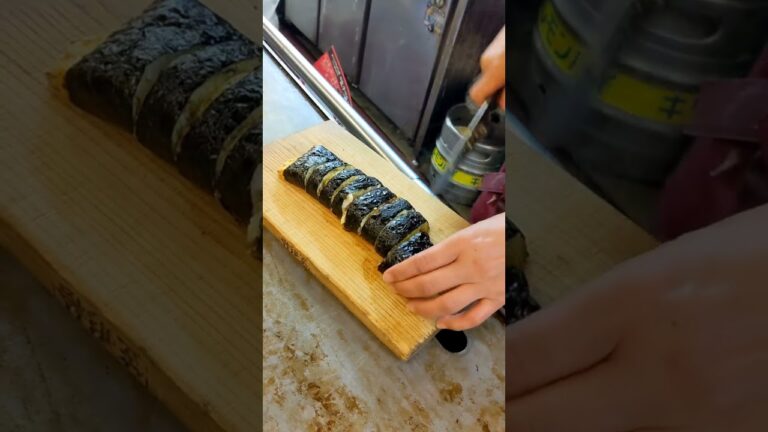 お好み焼 ひかり お好み焼の海苔巻き いか・豚・玉子入り 神戸市兵庫区 #神戸グルメ