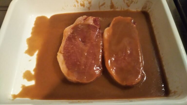 豚の味噌漬けの仕込み