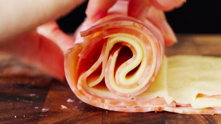 【これでも控えめ💘】チーズとベーコンのメンチカツ🐷🧀