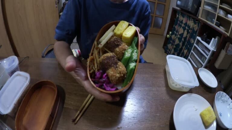 【高齢者の日常】コロッケのお弁当