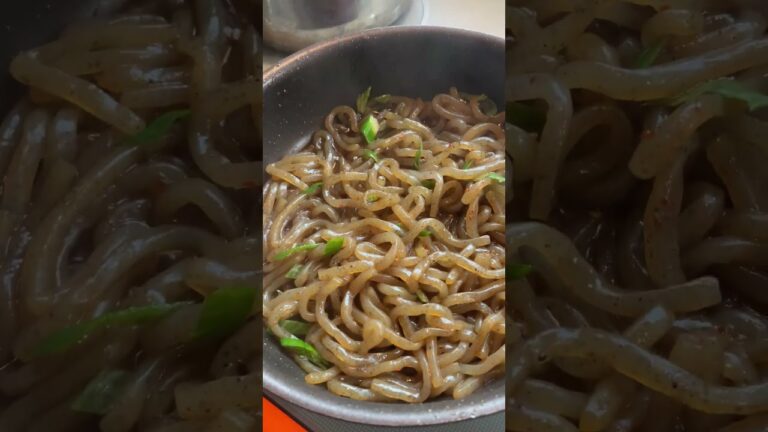 しらたきのピリ辛きんぴら作り　#しらたき #糸こんにゃく #きんぴら #おうちごはん