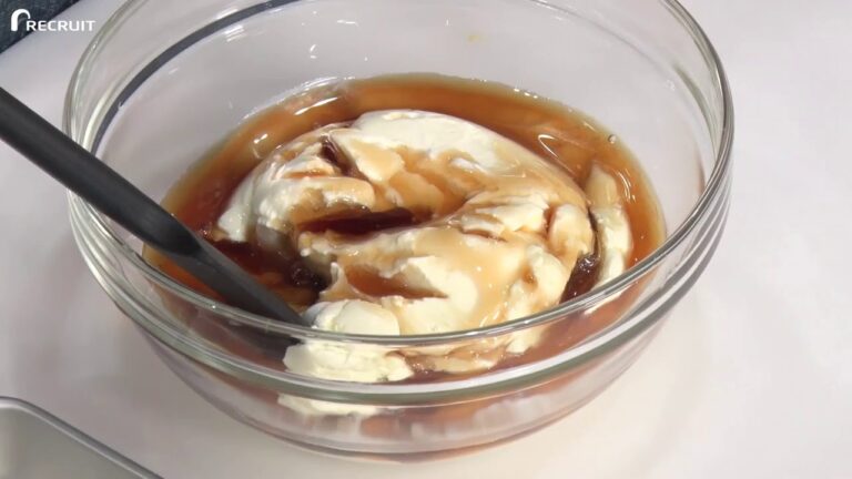 いちごのスパイスジャムで！お手軽グラスパフェの人気レシピ・作り方   素人の味から今日で卒業、家庭で作れるプロの絶品レシピ！ ゼクシィキッチンでかんたん・おいしい