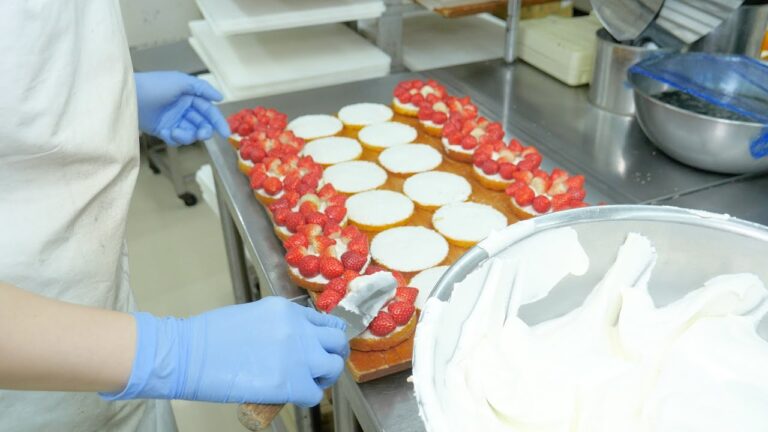 昔ながらの洋菓子店がオススメする、小さくて可愛いイチゴショートケーキの作り方