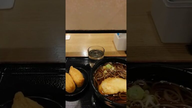 【朝ごはん】名古屋駅中の｢よもだそばさん｣で、ささみ天そばといなり注文。