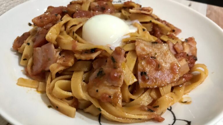 【生パスタ】トマトのフェットチーネで作る「温泉卵のバジルトマトパスタ」作ってみたよ！【料理作り】