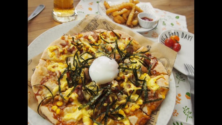 自宅で簡単！温玉照り焼きチキンピザの作り方