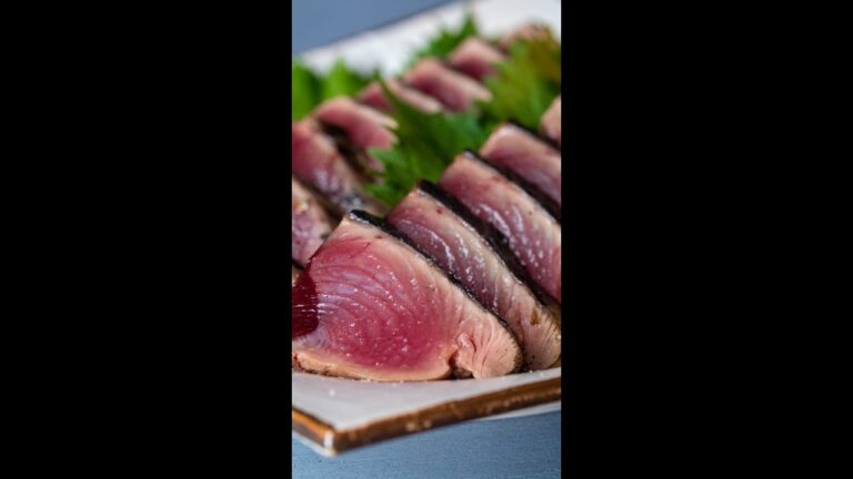 【キャンプ好き必見】BBQグリルでできちゃう！本格藁焼きカツオの塩たたき / The Best Camping Food! Fired Bonito Tataki #shorts