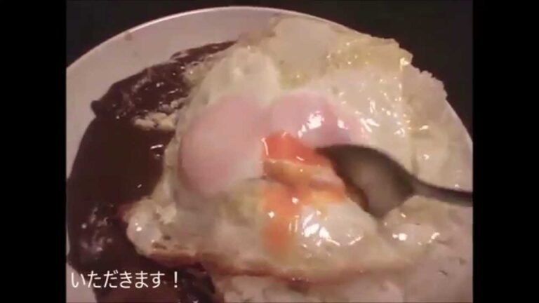 目玉焼きカレー