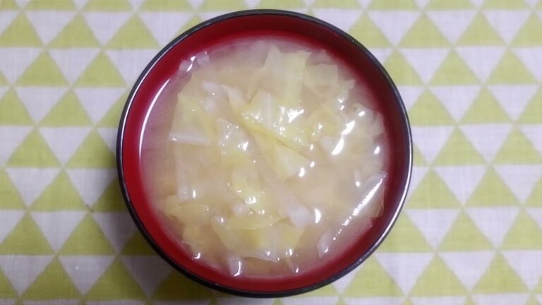 【簡単料理】キャベツと大根の味噌汁