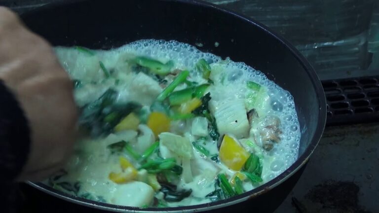 簡単！米粉を使ったホワイトソースでシーフードドリアを作りました。