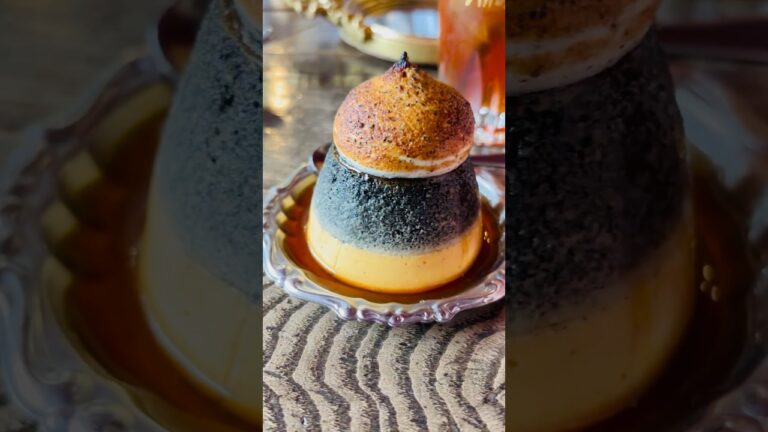 胡麻胡麻胡麻！超濃厚黒胡麻プリンにきな粉ソース【A WORKS】