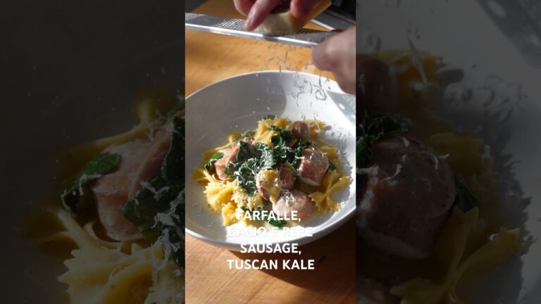 FARFALLE, CACIO E PEPE SAUSAGE, TUSCAN KALE #pasta #pastarecipes #asmr #cooking #italianfood