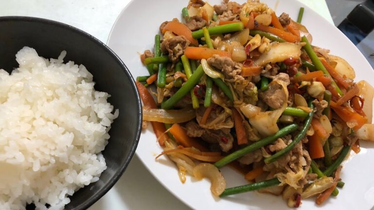 【ピリ辛】ご飯が進むニンニクの芽豚キムチ炒め【大盛り】