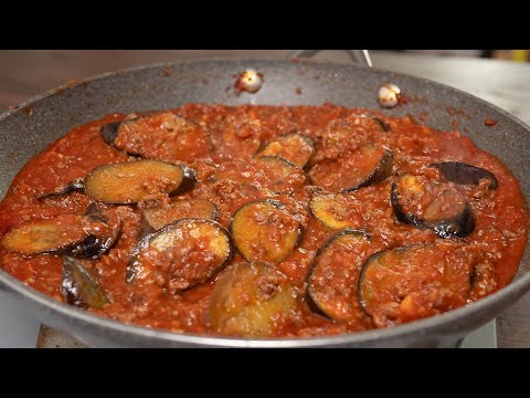 子どもたちか鬼リピを要望されたナスとひき肉のトマト煮込みです。パスタ、ご飯、うどん、何にでも合う万能レシピです。