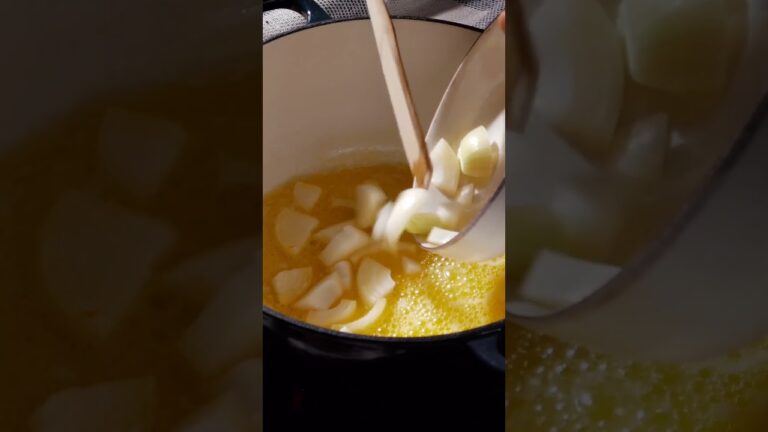 Creamy pumpkin soup with cheddar and brie 🔥☺️ #food #shorts #ytshorts #shortvideo #short #cooking