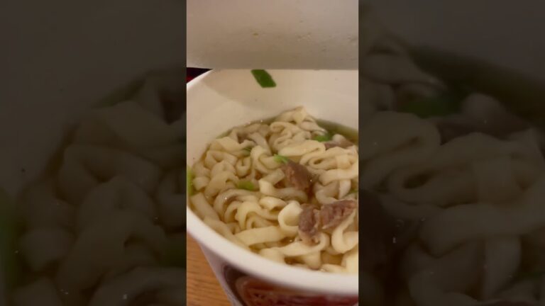 #shorts お肉の甘さにビックリ！　セブンの関西風肉うどん　京都間之町御池店にて　2023年7月16日