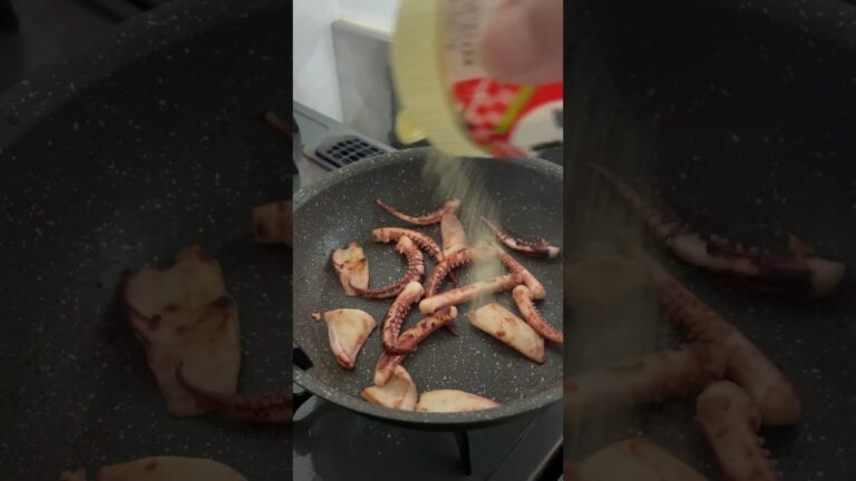 【作り置き】コオロギなんて食べてる場合じゃない！　結局こういうのが一番旨い！！　#shorts　イカと里芋煮