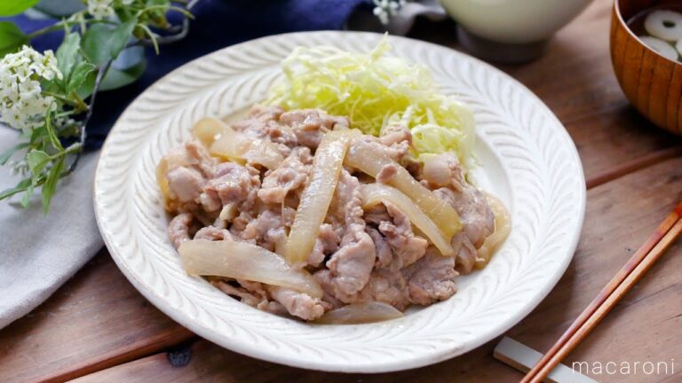 【豚こま肉の生姜焼き】火を使わずレンジでパパッと！豚こま肉で節約レシピ♪｜macaroni（マカロニ）