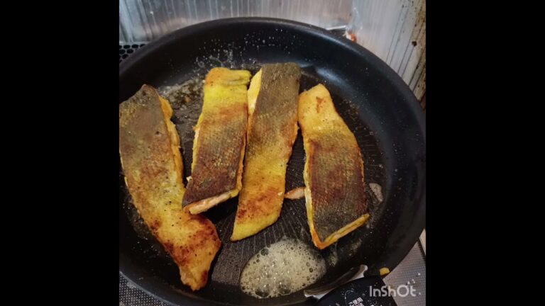 秋鮭ムニエル．カレー粉ﾊﾞｰｼﾞｮﾝ