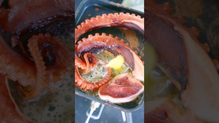 【キャンプ飯】タコのバター醤油焼き🔥【octopus butter】章鱼黄油　타코버터　 #camp #キャンプ #캠프 #營地 #露營 #cooking #foodie #food