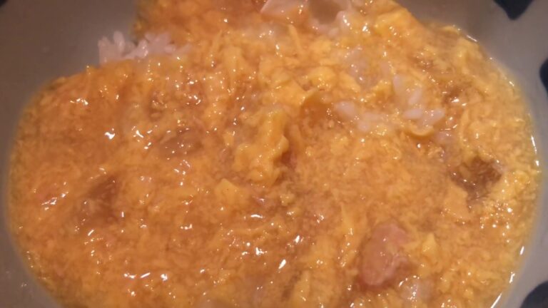 (ど定番)親子丼　鶏肉ジューシー　金のどんぶり　温めてご飯に乗せるだけ!　マルハニチロ