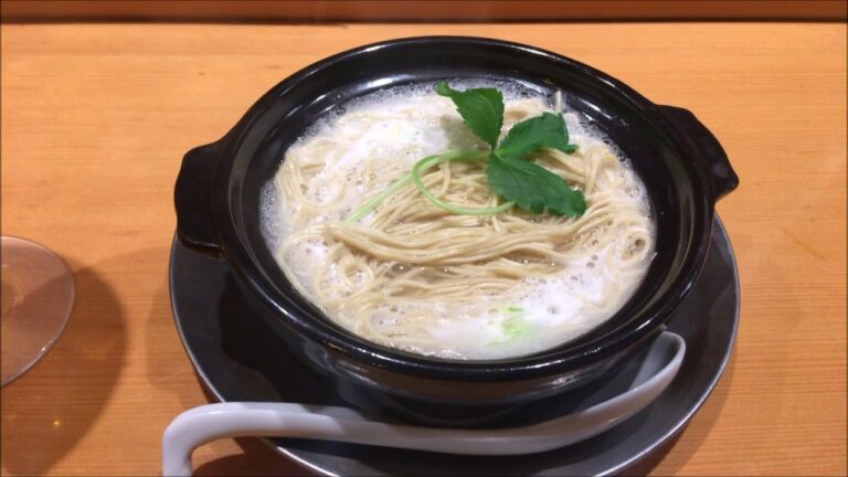 土鍋DE河豚らーめん雑炊付き 竹末東京プレミアム今年最後の限定麺【ラーメン好き動画】 ：ぬふふ.com