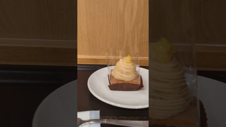 マローネ カシス フラペチーノとなめらか栗モンブラン #shorts