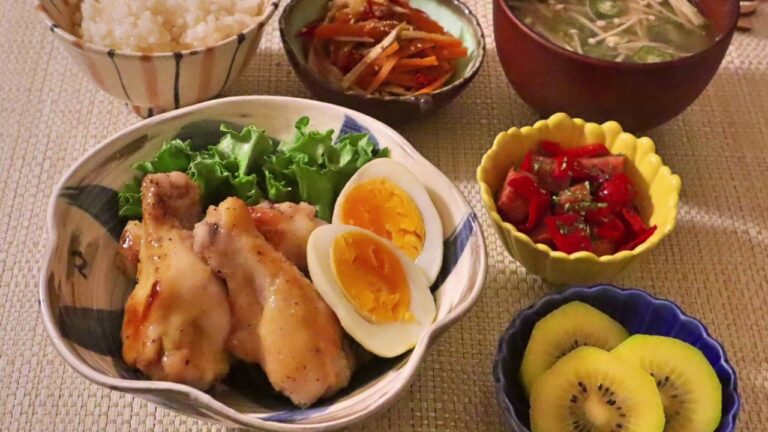 【料理】手羽元と卵のすっぱ煮・えのきとオクラの味噌汁