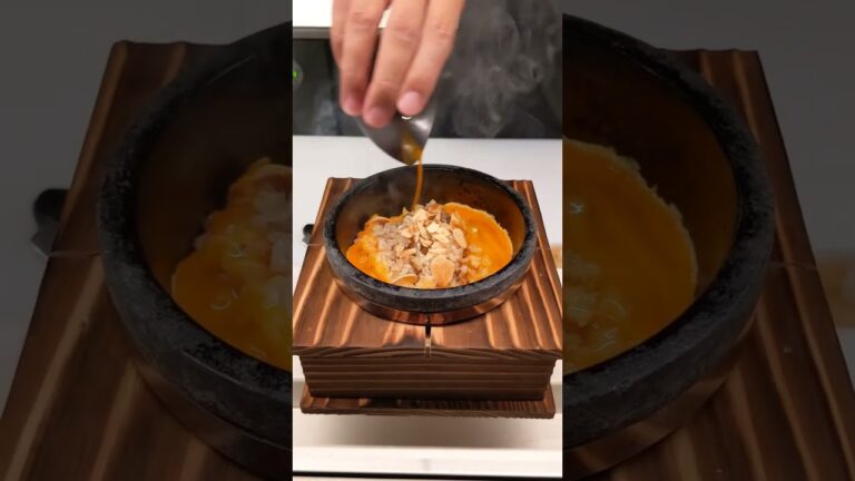 京都 西院焼肉YUUさんへ〆に食べた石焼ガーリックチャーハンが美味しい。仕上がりを見ながらやし、余計に腹へる。#shorts