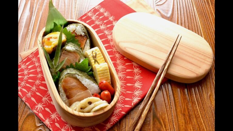 【お弁当作り】塩引鮭おにぎり弁当の作り方〜How to make Japanese bento lunch box〜