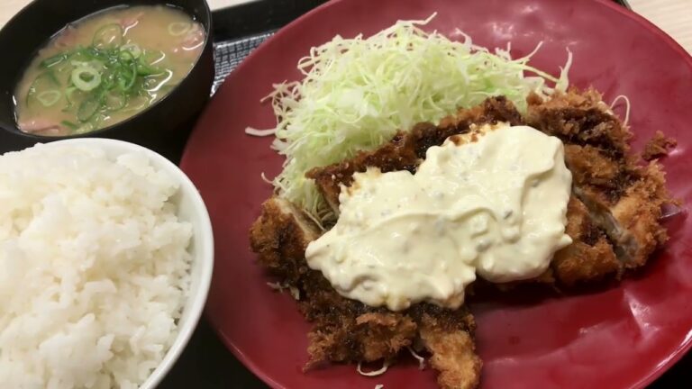 【かつや】タルタルチキンカツ定食がソースとマヨネーズのインパクトが強すぎて、、、