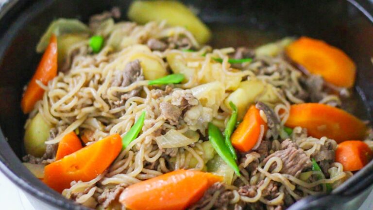 【和食の王道】ホッとする家庭の味！肉じゃがの作り方【作り置きにもおすすめ】