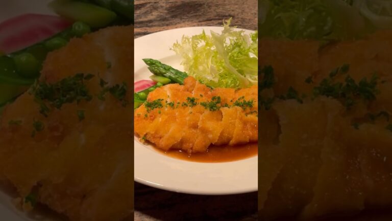 鶏肉のカツレツ Escalope de Poulet  無限の可能性を秘めた”揚げ物”の極意  #星野シェフのレシピ　#shorts