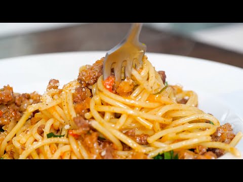 新玉ねぎで甘く肉肉しいミートソースのスパゲッティを作る。ボロネーゼ風です【 料理レシピ 】