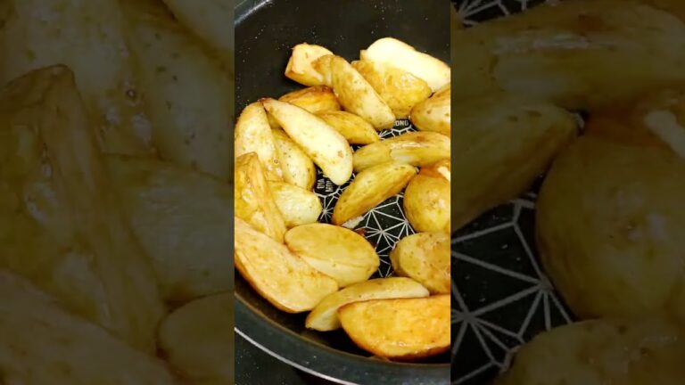 🍳じゃがいもで一品☆サワークリームの酸味最高♫ホクホク絶品🤩👍【不器用な私が作る簡単で美味しい料理編୧⁠(⁠*ᴗ⁠*)⁠୨】#shorts