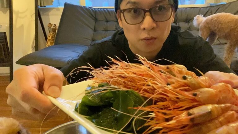 【食テロ】ASMR風大量の北海道しまえびを生で贅沢食い