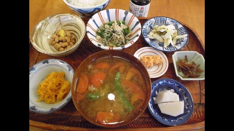 トマトと獅子唐の天ぷらの味噌汁で朝食 #Shorts
