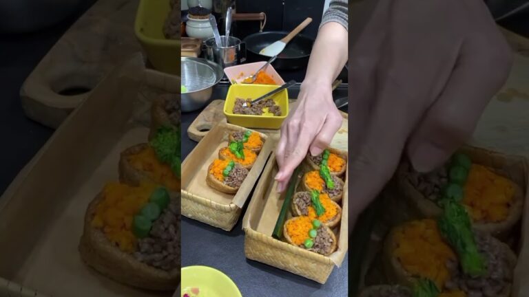 じゅわわーんおいなりさん弁当　お花見に作ってみてね🌸　#キキ弁 #お弁当 #bento #ランチ #lunch#lunchbox #onigiri