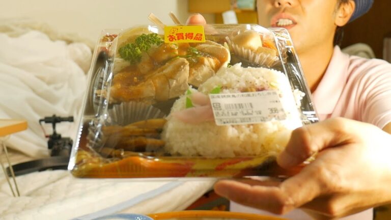 『中西の昼食』〜「国産錦爽どりの和風おろし弁当」〜この日は台風直撃で外は非常に騒がしいです！騒がしい中お弁当を食べています！すみません！