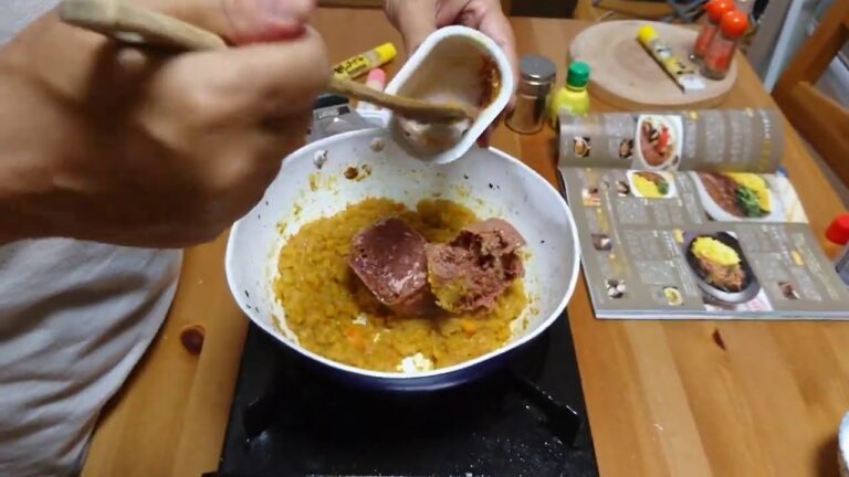 【うちキャンプ飯】あのレシピを読んでコンビーフカレーを作ります